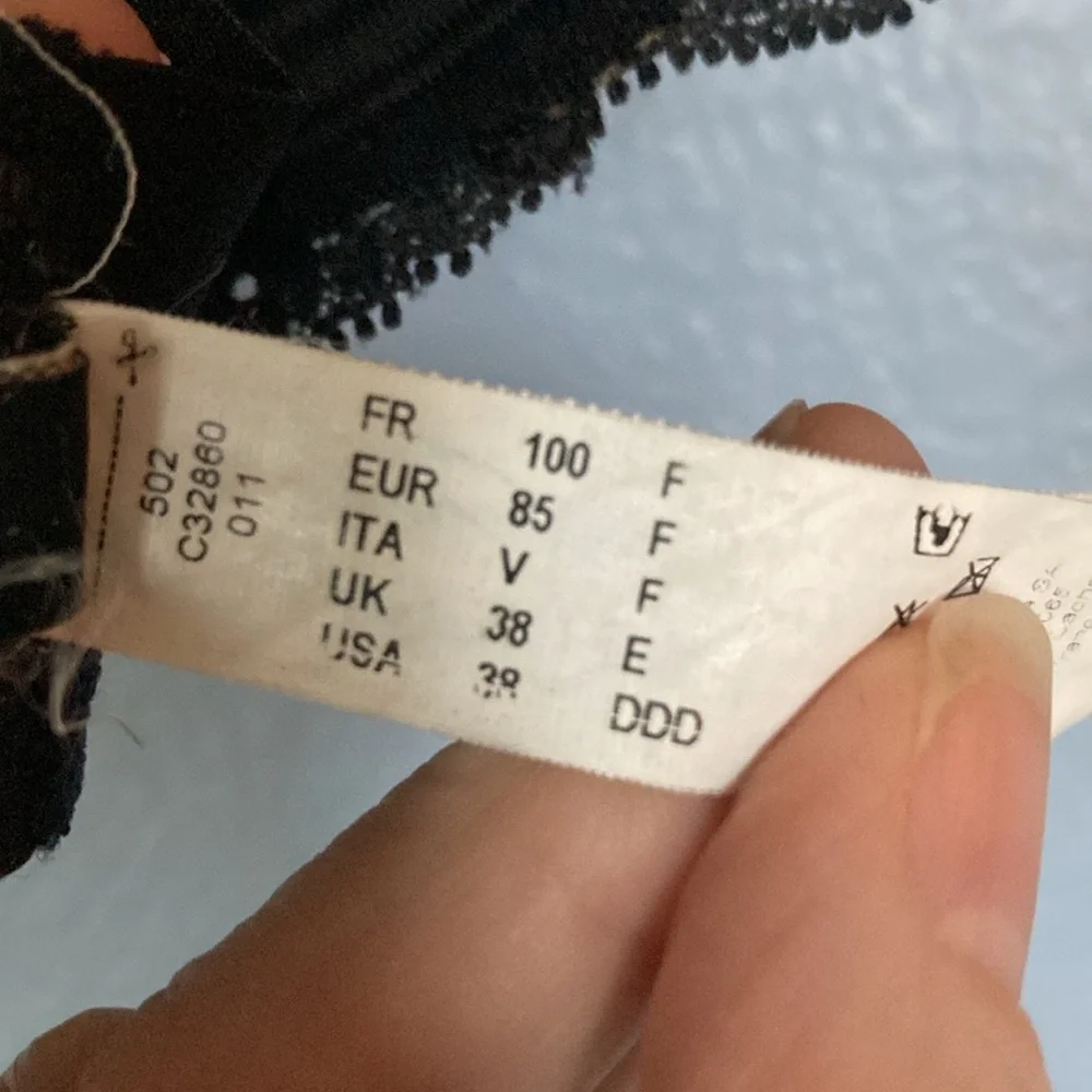 Rive Gauche Full Coverage T-Shirt Bra by CHANTELLE. Black.Underwire. Size 38 DDD - Picture 7 of 13